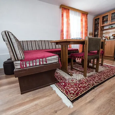 Holiday home Eko House Dobrenica *