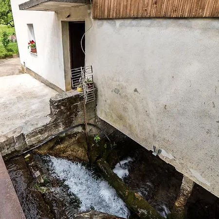 Tatil Evi Eko House Dobrenica *