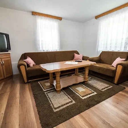 Holiday home Eko House Dobrenica